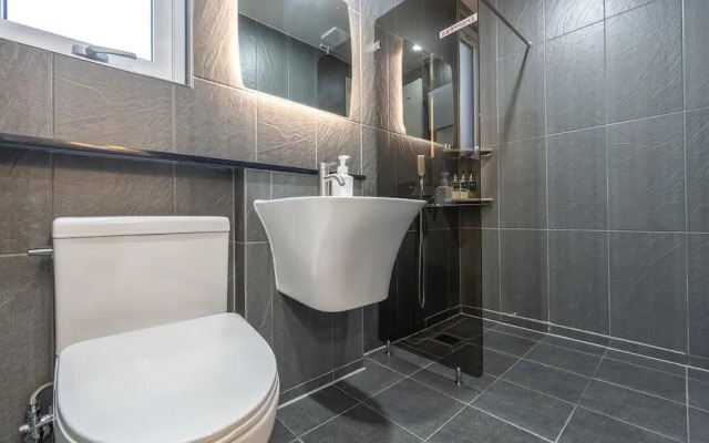 Gyeongju EL Poolvilla Pension