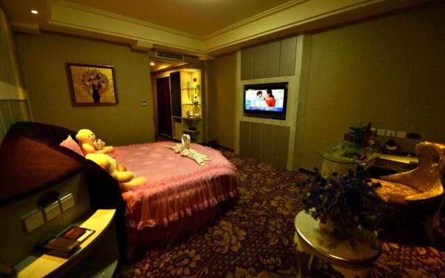 Carnival Boutique Hotel