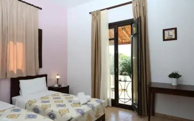 Palirria Hotel & Studios