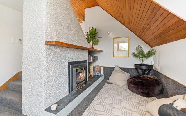 Sunshine Bay Lake Views