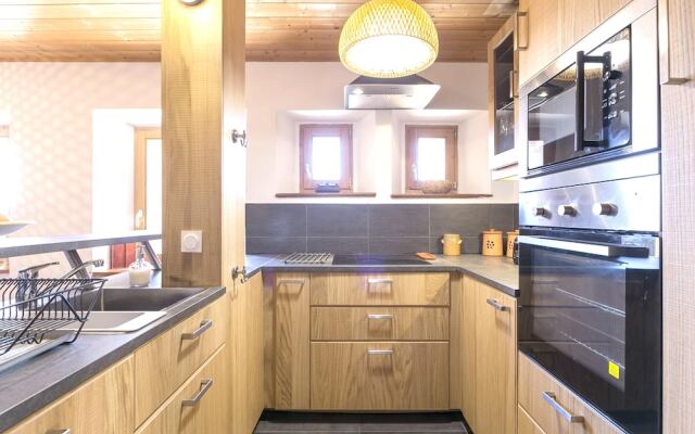 Chalet With 5 Bedrooms in Bourg-saint-maurice, With Wonderful Mountain