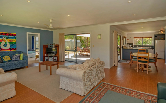 Sundaze - Hahei Holiday Home – Guest Rooms – Hahei