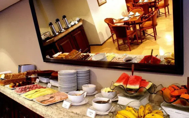 Duque Center Hotel