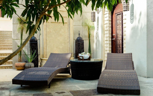 Las Catalinas Collection