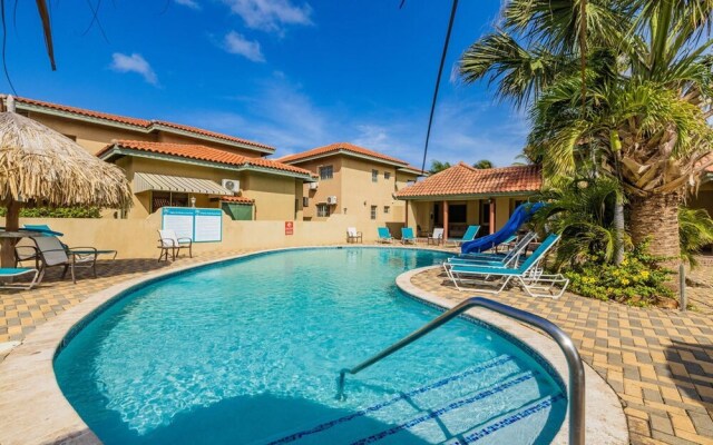 Tranquil 2BR 2BA in Gated Community Great Location