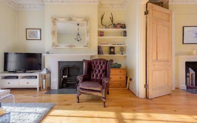 Beautiful 1BR Camden Home