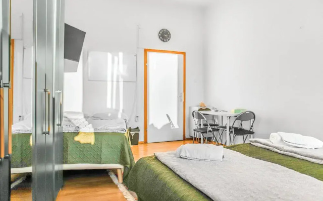 Charming 2BR Apt in Prime Location