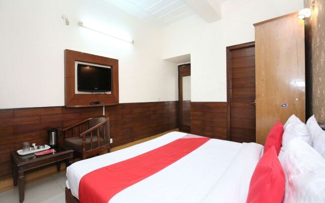 OYO 1933 Hotel City Paradise