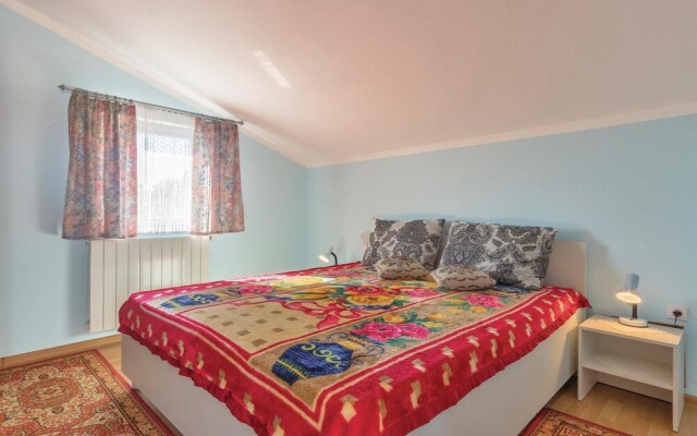 Nice Home in Peroj With Wifi and 2 Bedrooms