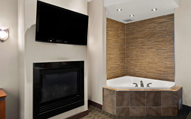 Best Western Plus Orangeville Inn & Suites