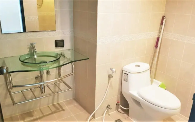 1 bed Condo With Direct Pool Access - Sleeps 2