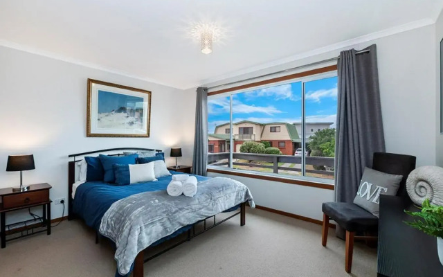 Rocky Point - pet friendly accommodation for multiple families