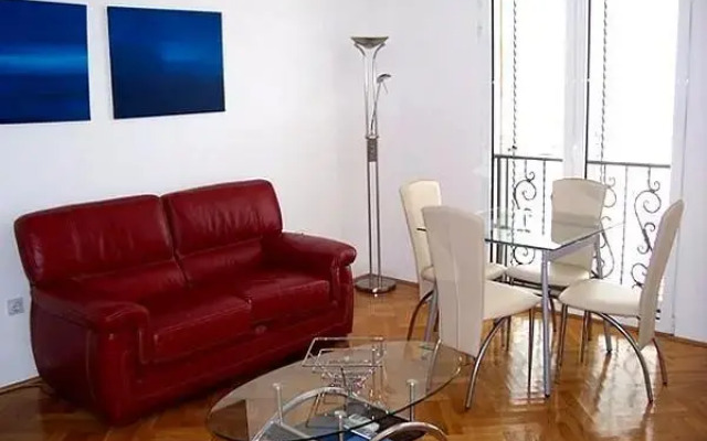 Apartment Skada