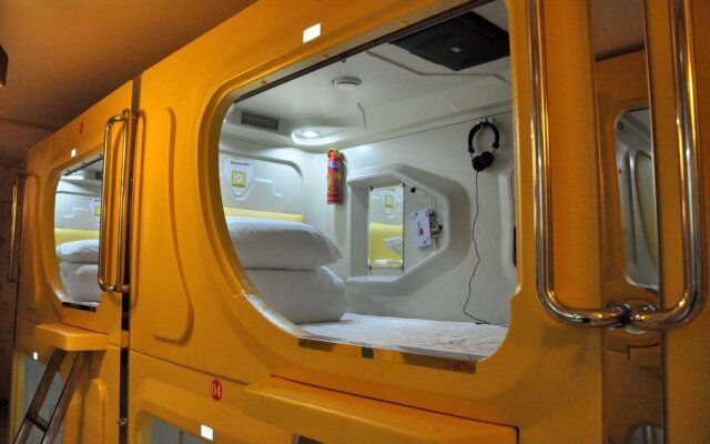 Simple Capsule Hotel Taiyuan Railway Station