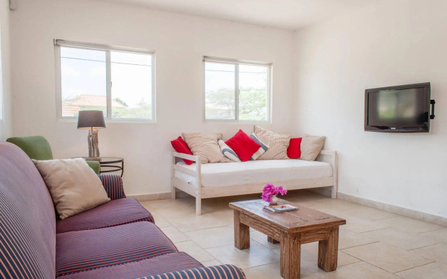 Pauline's Apartments Aruba