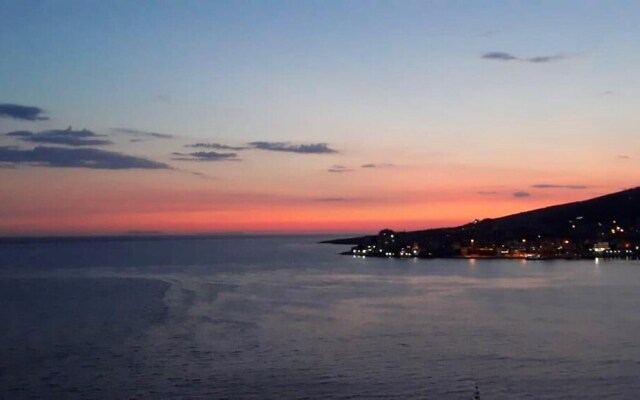 Apartment With one Bedroom in Sarandë, With Wonderful sea View and Terrace - 10 m From the Beach