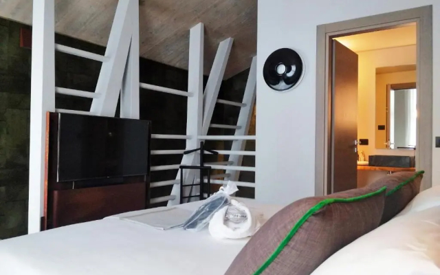 Aethos Monterosa