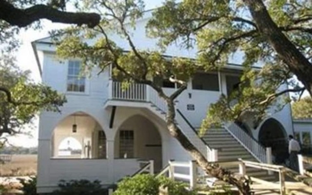 Pelican Inn