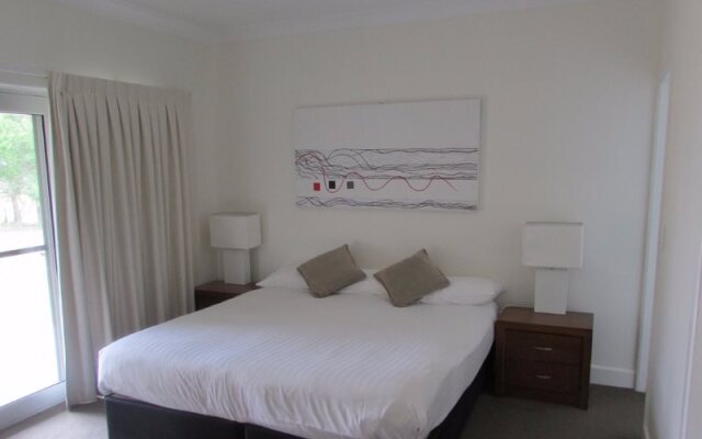 Moore Park Apartments