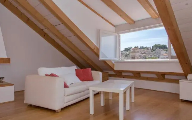 Apartment Deja