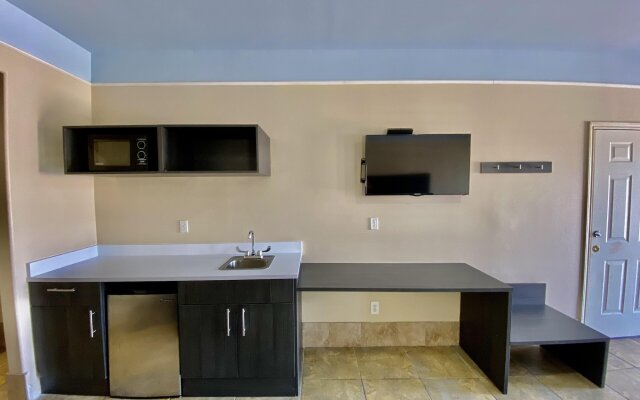 Texas Inn and Suites McAllen at La Plaza Mall and Airport