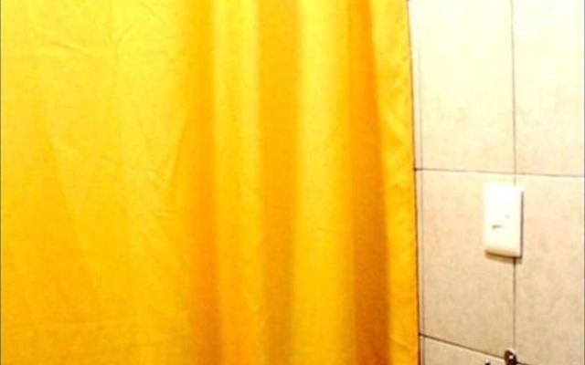 Room in Guest Room - Private Room With King Size bed Num023