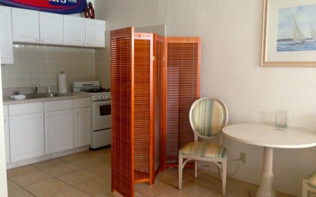 Surf Inn Hotel - Hollywood