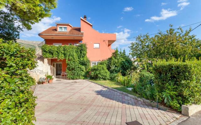 Vini- Beautiful Garden and Terrase - A4