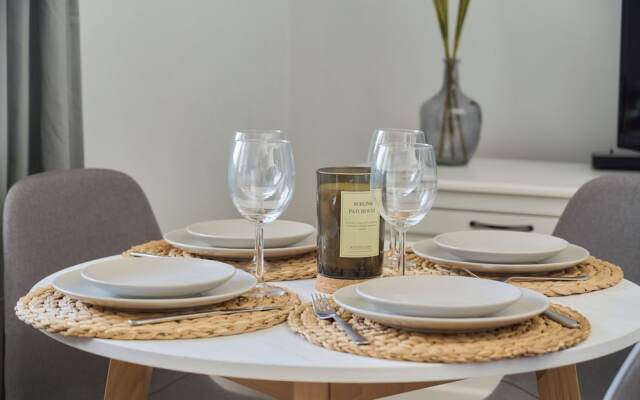Family Apartment Wroclaw by Renters