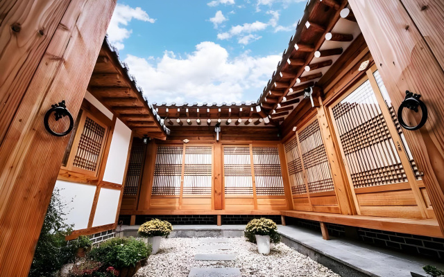 Jeonju Jeongga Hanok Pension
