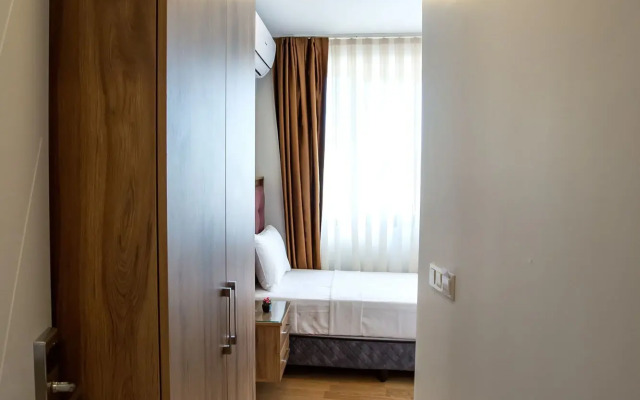 West Palace Hotel