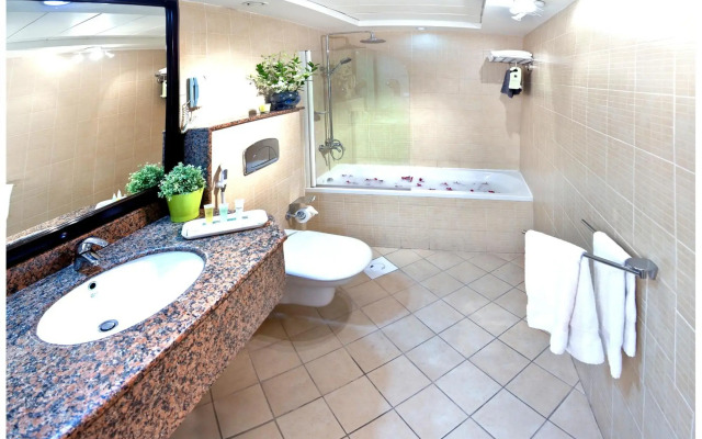Corp Executive Hotel Doha Suites