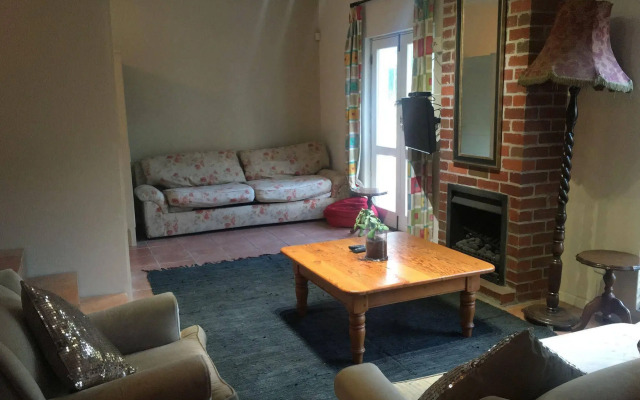 Mountain Manor Guest House & Executive Suites