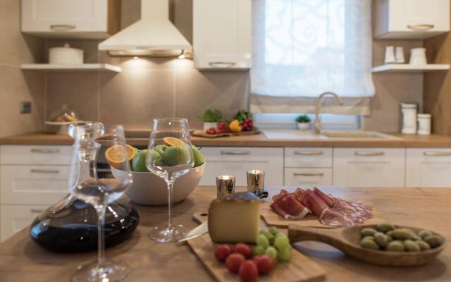 Lovely Villa in Debeljak with Heated Private Pool