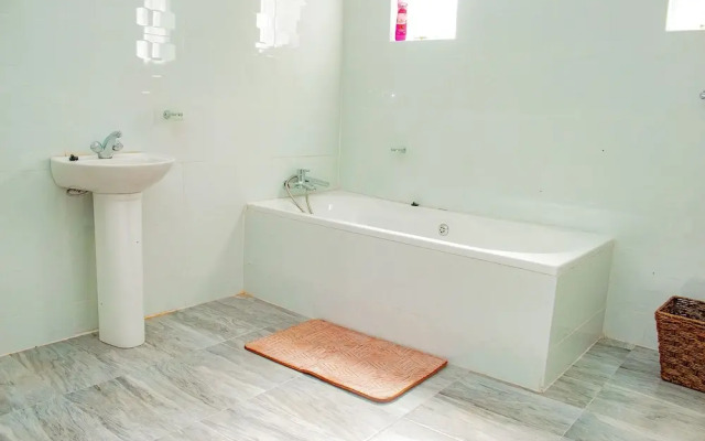 R Executive Apartments