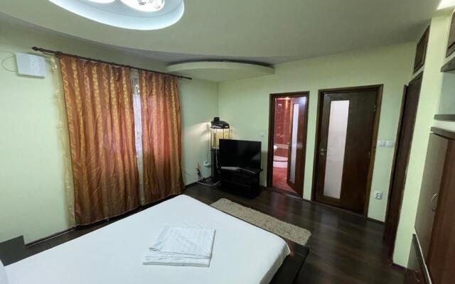 Ultracentral Lozonschi 2 rooms apartment