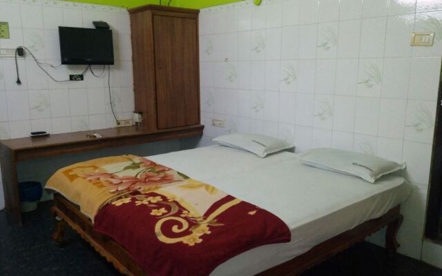 Iroomz Nama Residency