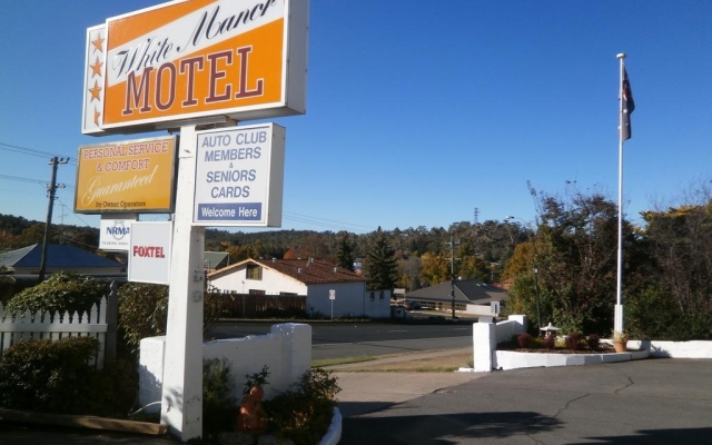 White Manor Motel