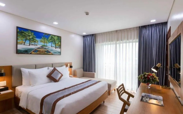 Marina Bay Con Dao Hotel