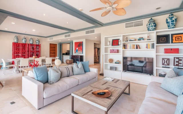 Apt w 2br-beachfront Private Pool in Sotogrande