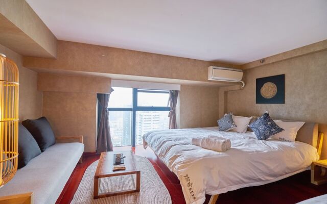 Summer Flower Apartment