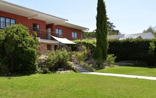 Rural apartment in Galapagar with bubble bath