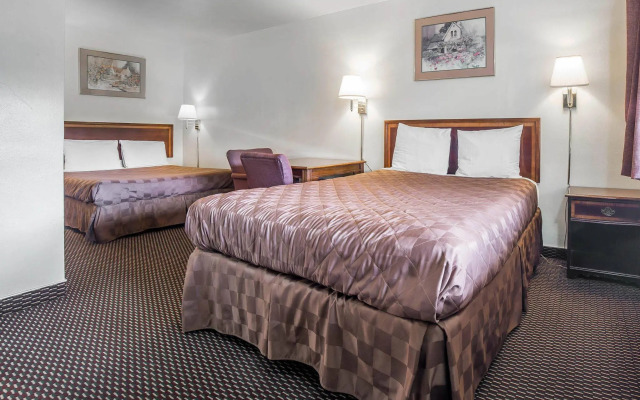 Rodeway Inn & Suites
