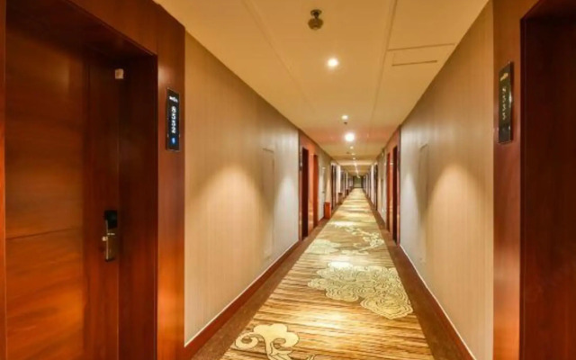 Yake E-Home Hotel (South Square of Shijiazhuang North Railway Station)