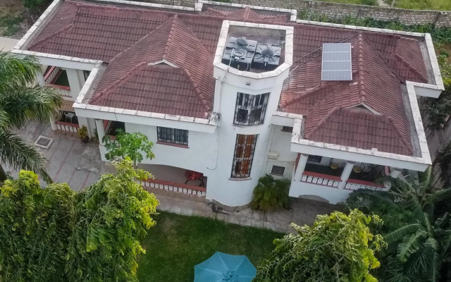 Villa Mudzini - luxuary villa with a pool