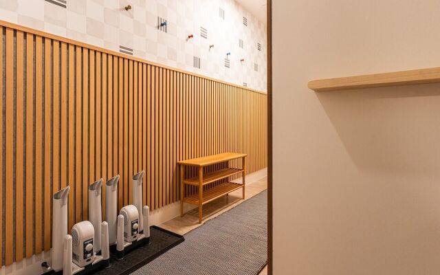 Tally Ho By Revelstoke Vacations