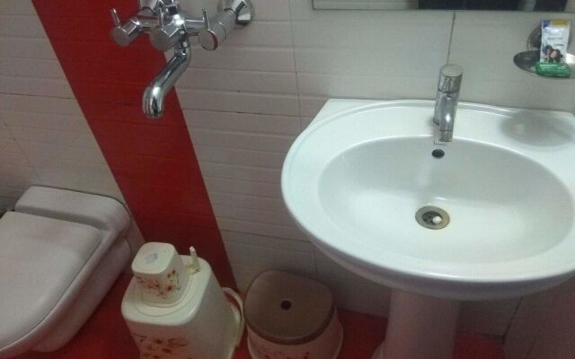 JK Rooms 108 Hotel Royal Regency