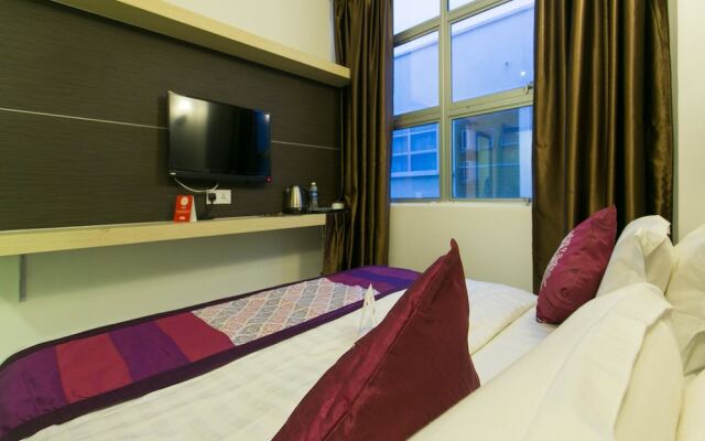 OYO 286 Uptown Hotel