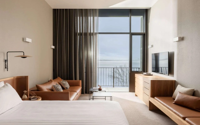 Wonil Hotel Perth - Handwritten Collection