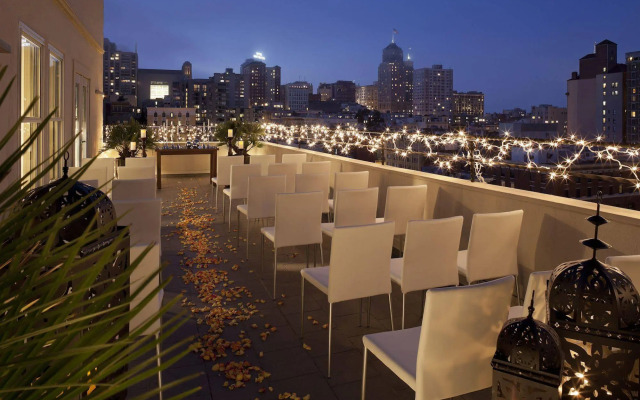 Hotel Adagio, Autograph Collection